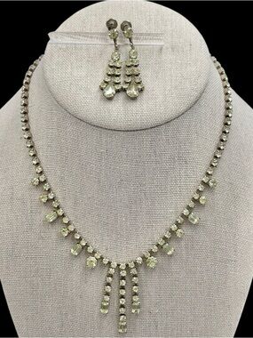 Vintage 40s 50s Yellow Rhinestone Drop Necklace Earrings Set
